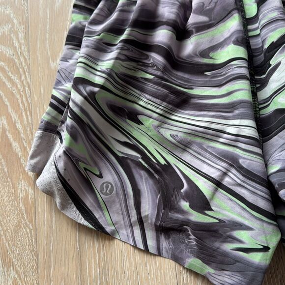 lululemon Hotty Hot High-Rise 4" Lined Shorts *Special Edition Paint Glide Sz2 - Picture 8 of 12